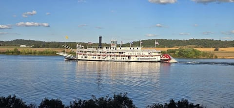 Ohio River View: Hot tub near Creation Museum &Ark