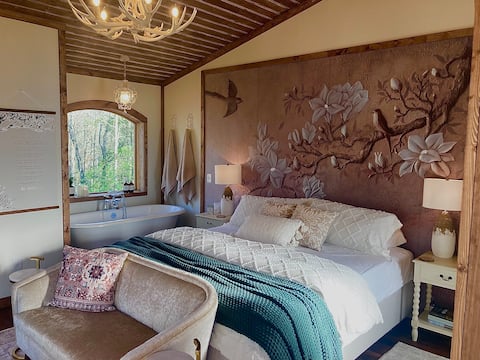 The Romantic Chantilly Treehouse
