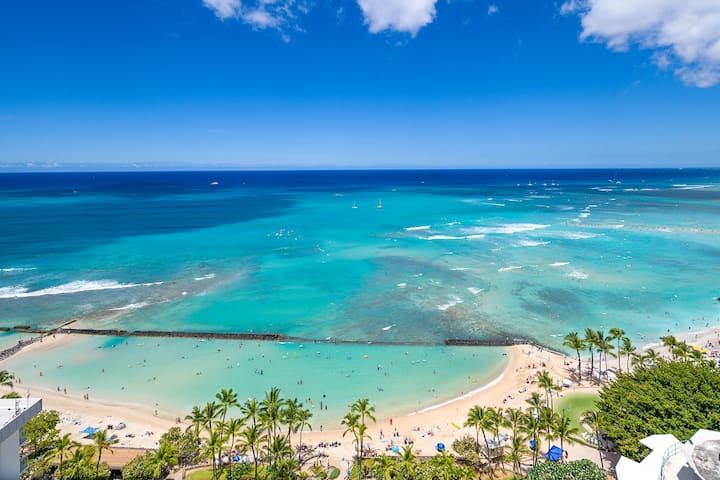 High Floor Luxury Oceanfront @ Waikiki Beach Tower
