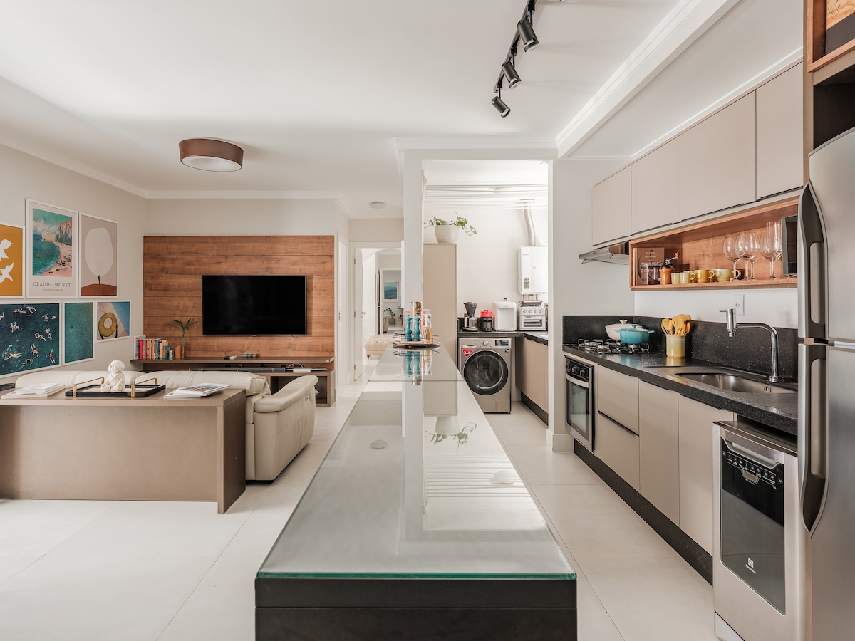 Top performing Airbnb: Beira Mar Boutique Apartment in Novo Campeche in Florianópolis