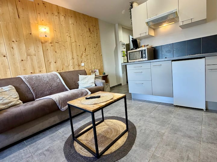 Studio Calme Et Cosy Avec Parking Privé - Canton du Jura