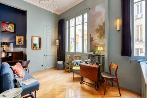 Top performing Airbnb: Your Parisian Suite in a Hotel Particulier *5* ! in Paris
