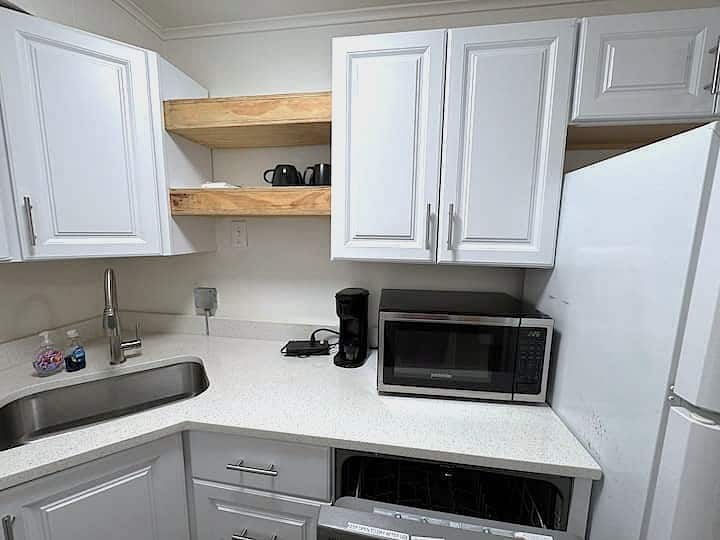 5-min To Uams | Studio Apt Ideal Extended Stay - Little Rock, AR