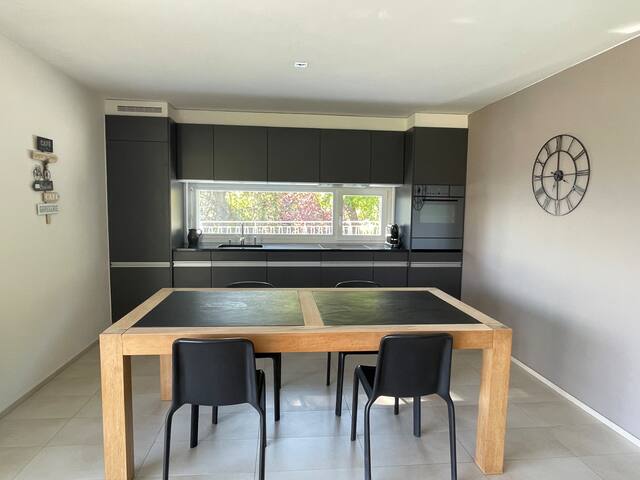 Superbe appartement gallery image 5