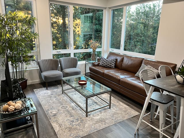 Cherry Blossom on Cherry Hill: 3 bd/3 bth. Seat U