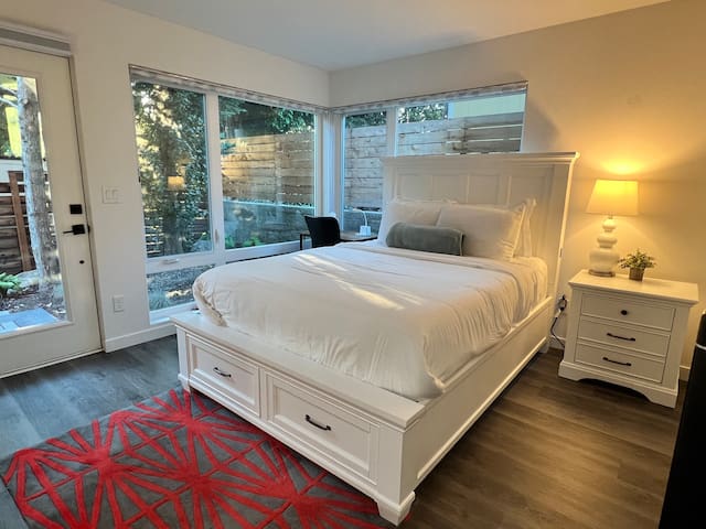 Cherry Blossom on Cherry Hill: 3 bd/3 bth. Seat U gallery image 2