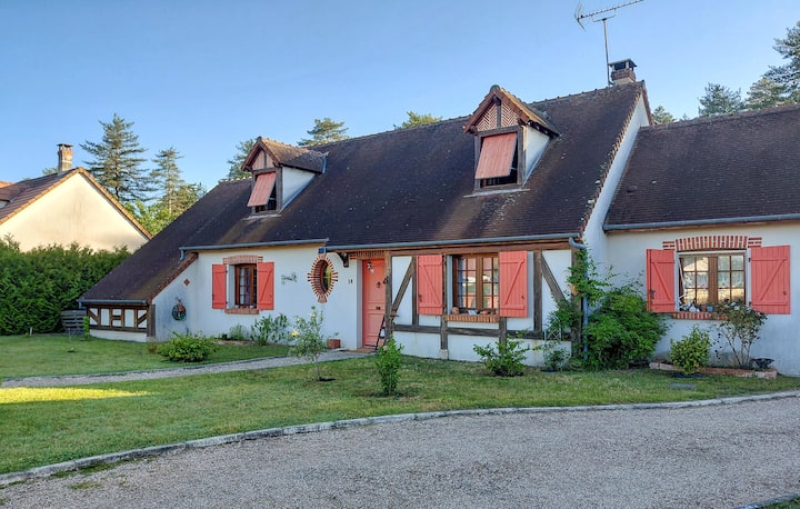 Pet Friendly Home In Salbris - Salbris