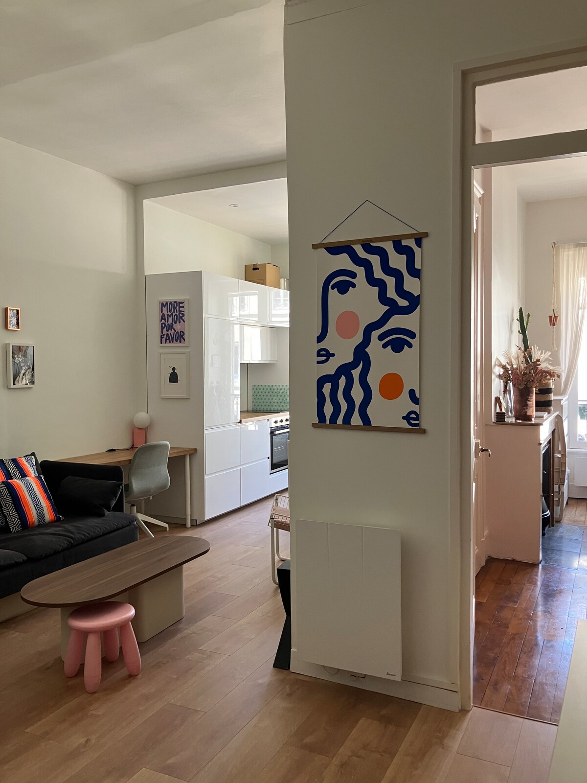 Airbnb performant: Bright cocoon in a friendly neighborhood à Lyon 7e Arrondissement