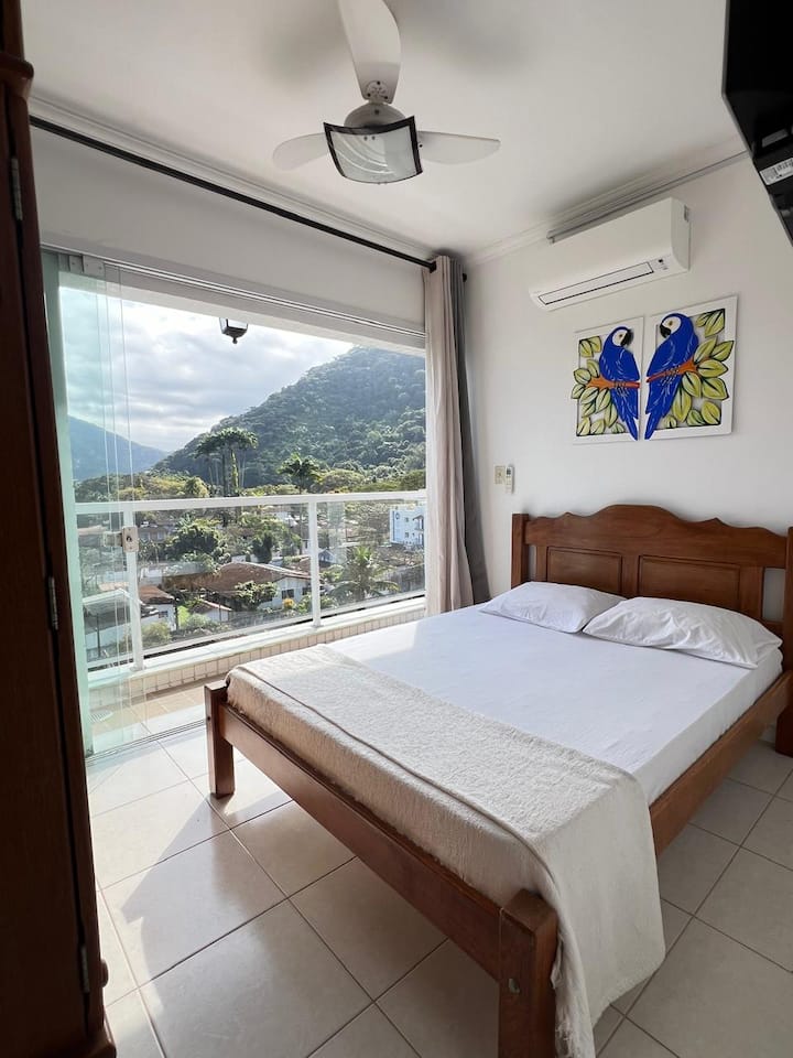 Master bedroom with en-uite 