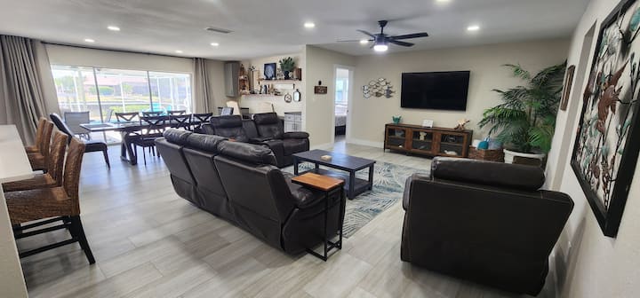 All New 'Saltwater Serenity' W/ Pool, & Boat Lift - Port Charlotte