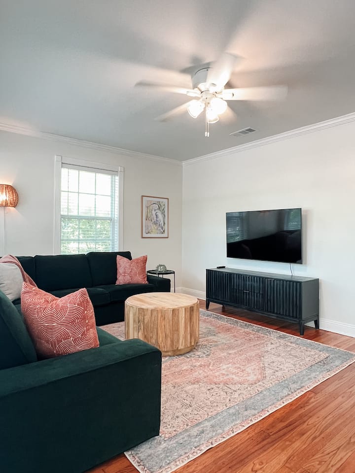 Perfect Location For Lsu Camps: Quiet 3 King Beds - Baton Rouge, LA