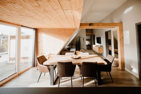 FourElements apartment with rooftop terrace and sauna