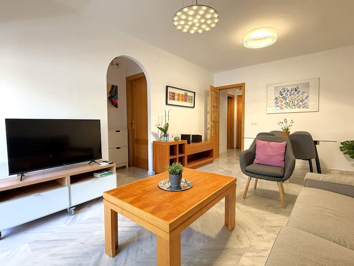 Tranquilo Y Céntrico Apartamento De Playa - Fuengirola