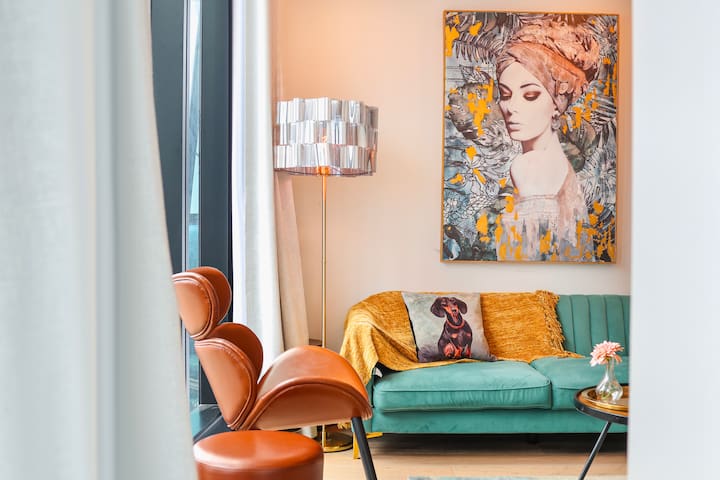 Modern 2BR 2BA Apartment | Best CBD Location