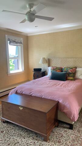 Beautiful South End 2BR apartment gallery image 4