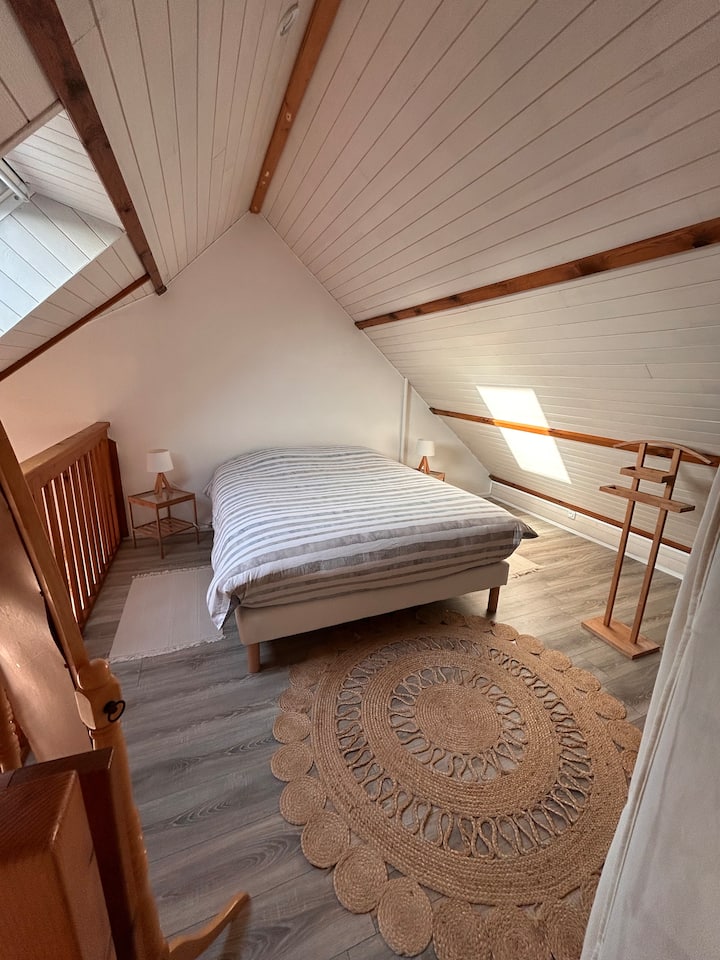 Habitación en el altillo, cama de 160.
