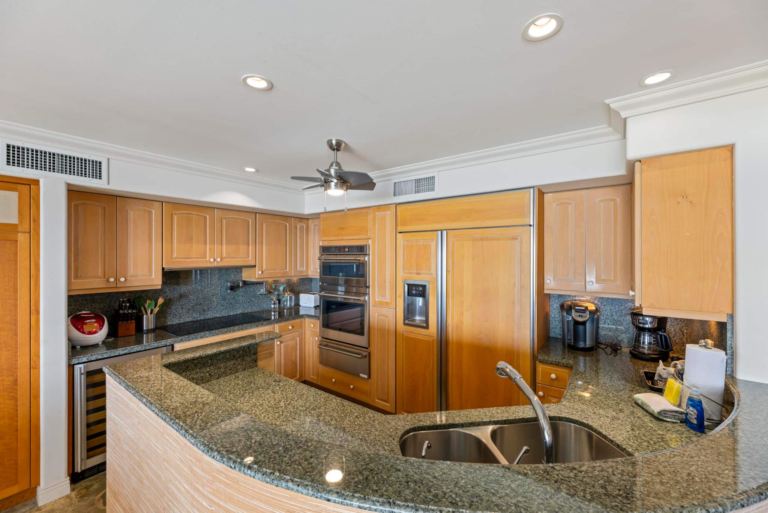 Townhouse in Lahaina · ★4.83 · 3 bedrooms · 4 beds · 3 baths - Image 27