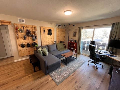 Top Airbnb: Private 1 Bedroom Condo in Quiet Neighborhood in Palo Park
