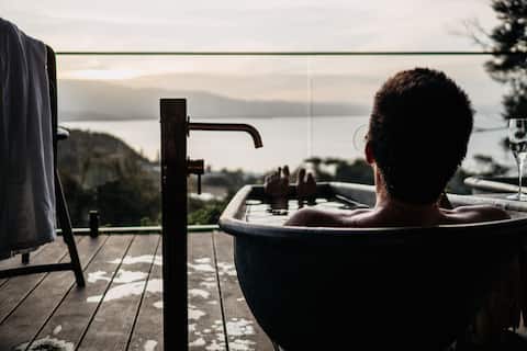 Drift Into Pure Luxury -Ocean/Sunset Views & Baths