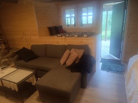 Top Airbnb: Cozy studio apartment 40 m2 in old farmhouse in Kvinnherad