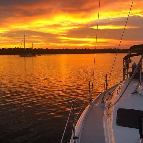3/2 Florida heated pool beach boat fish waterfront