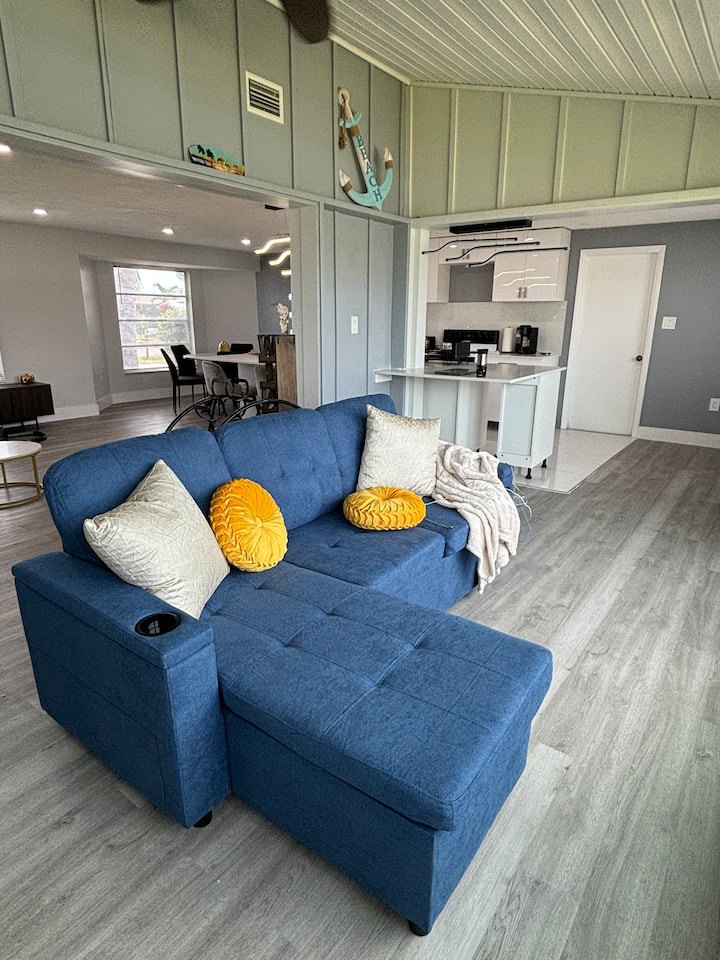 Comfy Home Pool And Dock W Access To Ocean - Port Charlotte, FL