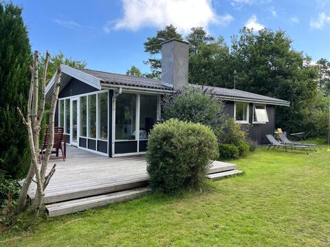 Family-friendly and Charming Cottage in Hornbæk
