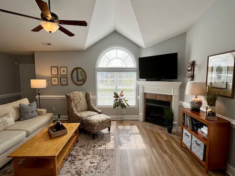 Charming Townhome 3 Min to Campbell (No Stairs!)