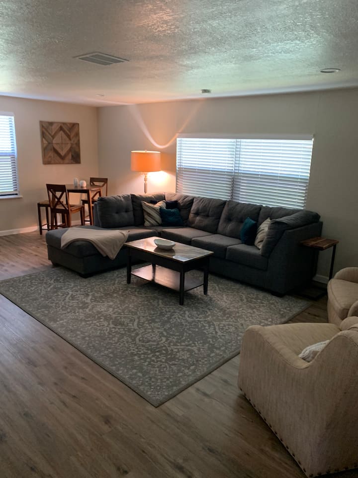 Spacious Seguin Home- 15mi To New Braunfels - Seguin, TX