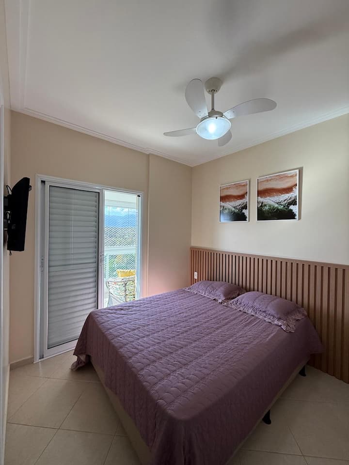   I-Suite enendawo enhle
Ikamelo linombhede omkhulu othokomele kanye nokufinyelela kuvulande onendawo enhle yokubuka indawo eluhlaza. Indawo eyenzelwe ukunikeza ukunethezeka, ukuthula nezikhathi zokuphumula 