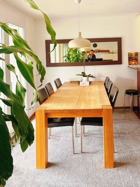 Apartment (120 m²) near airport & city