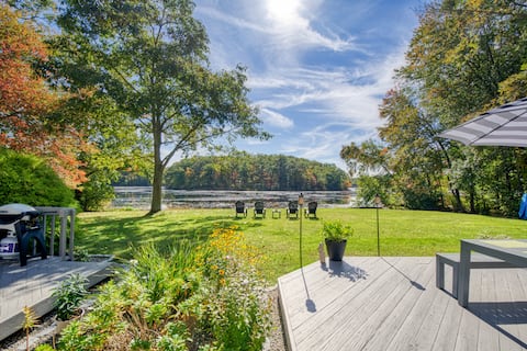 Waterfront Guest Suite with Indoor Hot Tub