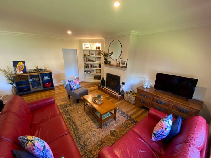 Cozy Inner City Renovated Cottage With Fire Place. - Toowoomba