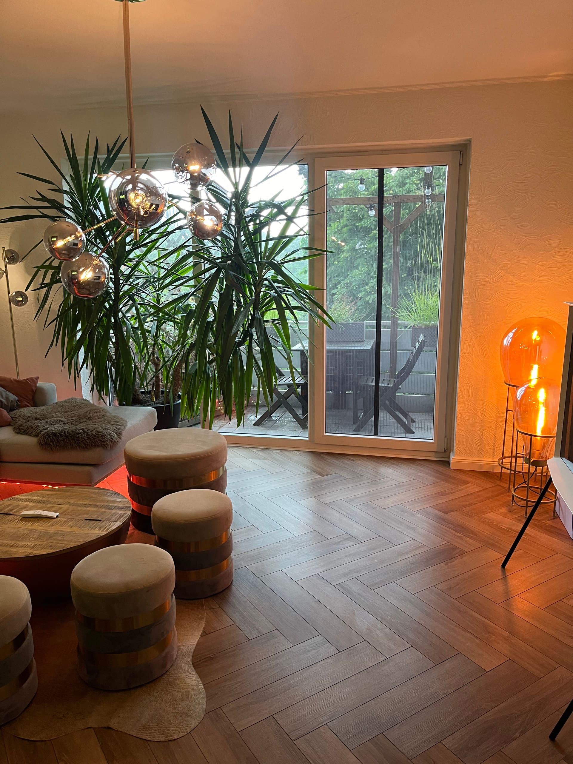 Stylish living on 65 m² | Central balcony Netflix