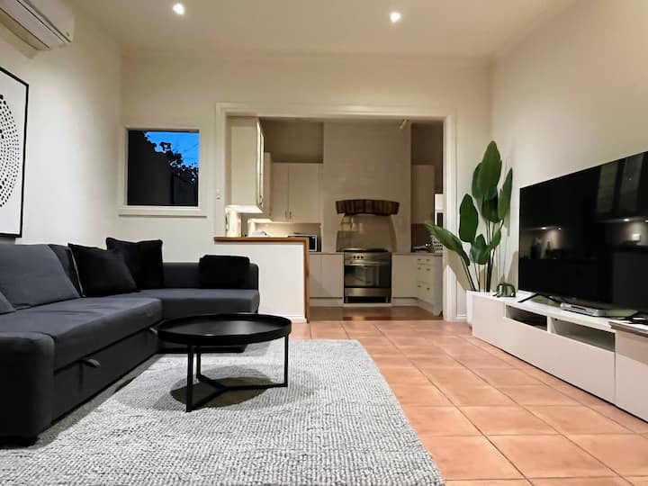 Pet Friendly Garden Retreat Walk To Norwood & Cbd - Unley