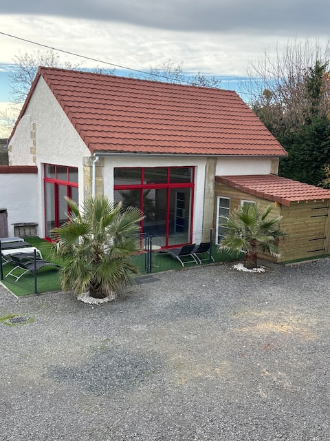 cozy house, with pool, spa, Futuroscope