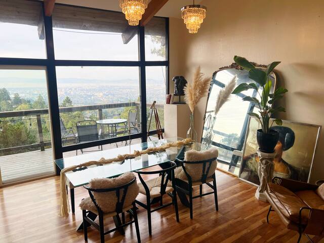 Luxe Full Home on Grizzly Peak With Best Views! gallery image 4