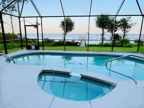 lily’s Escaped, Waterfront, pool,fishing, golf