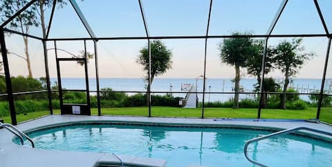 lily’s Escaped, Waterfront, pool,fishing, golf