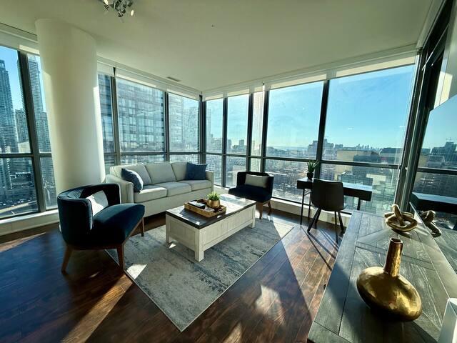 New modern DT condo 2BR/2BA•Parking•Sunset view gallery image 2