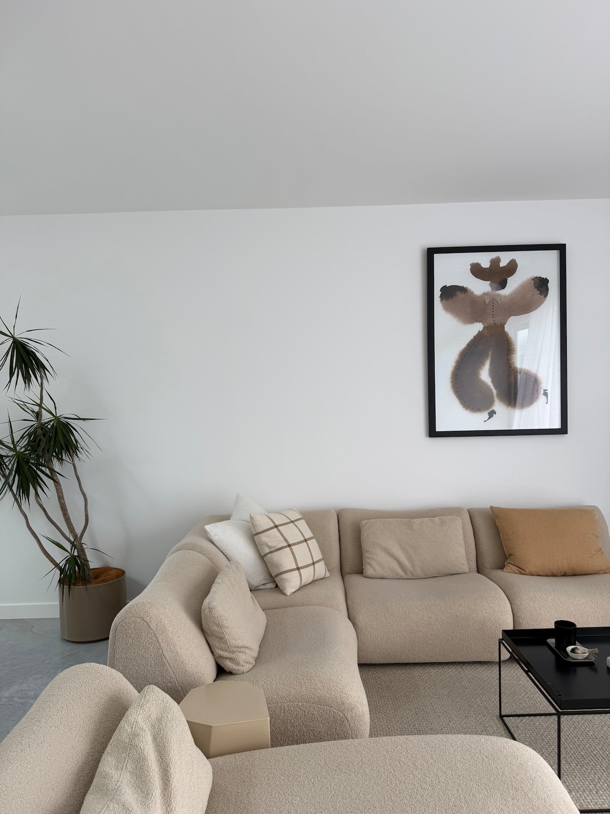 Top Airbnb: Desert inspired home in Nobby's Beach in Mermaid Beach
