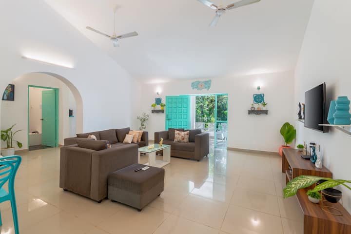 Living room image 4