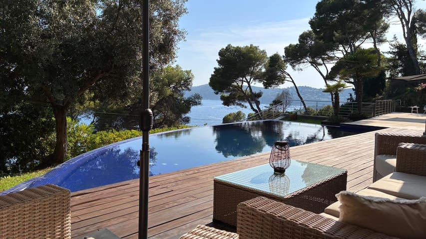 Blueview Villa gallery image 3