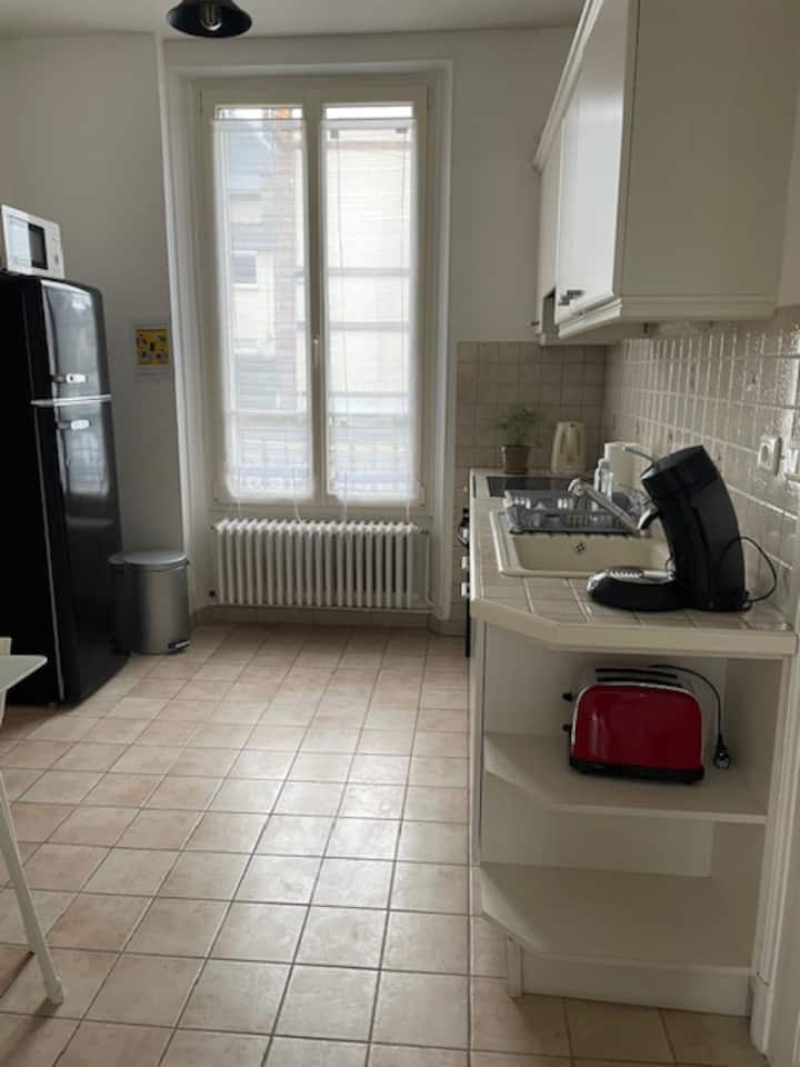 Châlons-en-champagne : Superbe Appartement Rénové - Châlons-en-Champagne