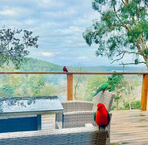 Villa with Spa & Breathtaking Views of Dandenongs gallery image 5