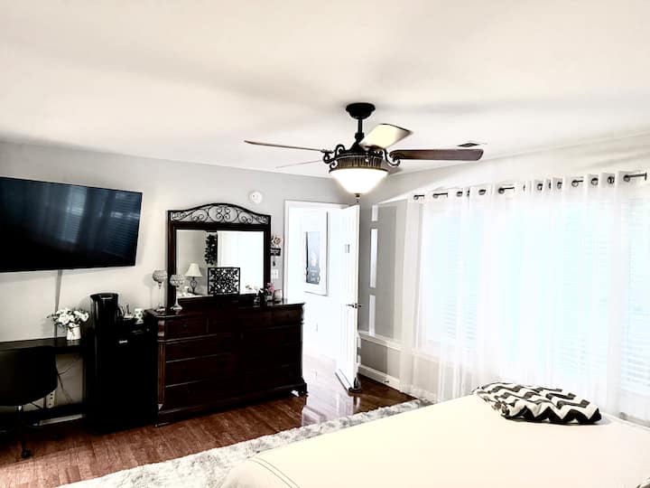 Extra Large room with desk and full dresser