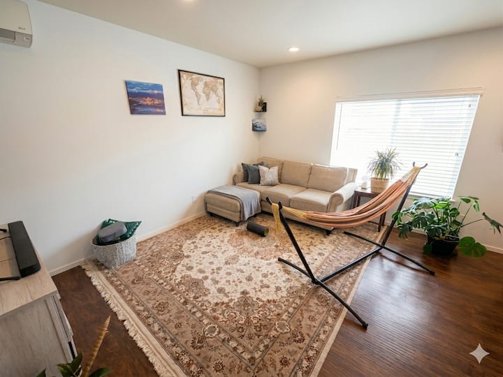 Tacoma Basecamp: 4br | Sauna | Office | King Beds - Tacoma, WA