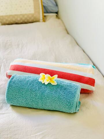 2 bedrooms in stunning Bondi Beach-side home gallery image 4