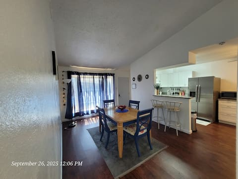 Popular Airbnb listing: Beautiful Quiet 2 Bedroom Townhouse in Grand Prairie