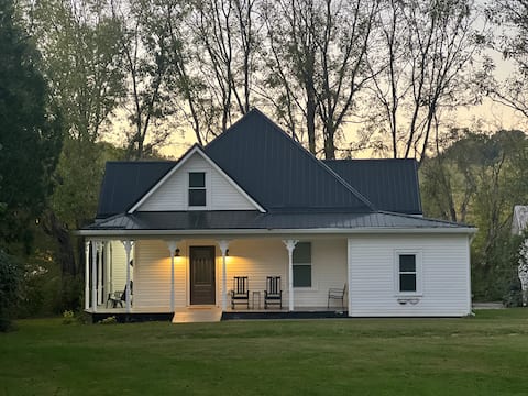 Couples special 10% off + gift card and champagne